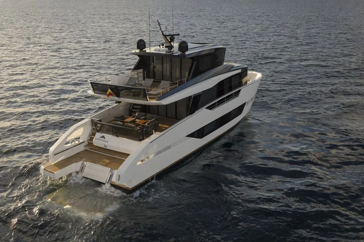 Astondoa AX8 — motorna jahta 24,46 m, fotografija 3 od 4