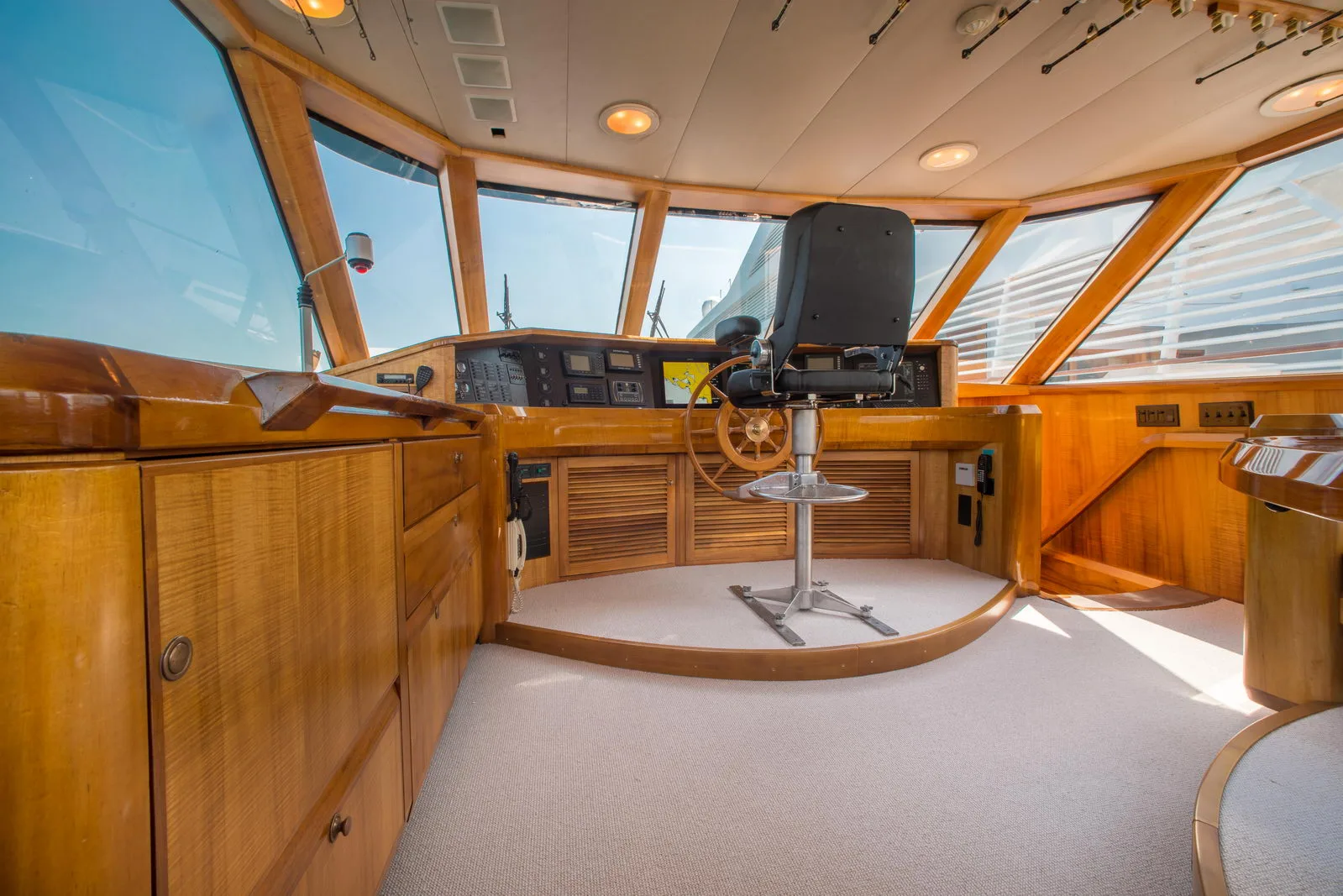 Carver 30M (1993) — polovna jahta 30 m, fotografija 9 od 73