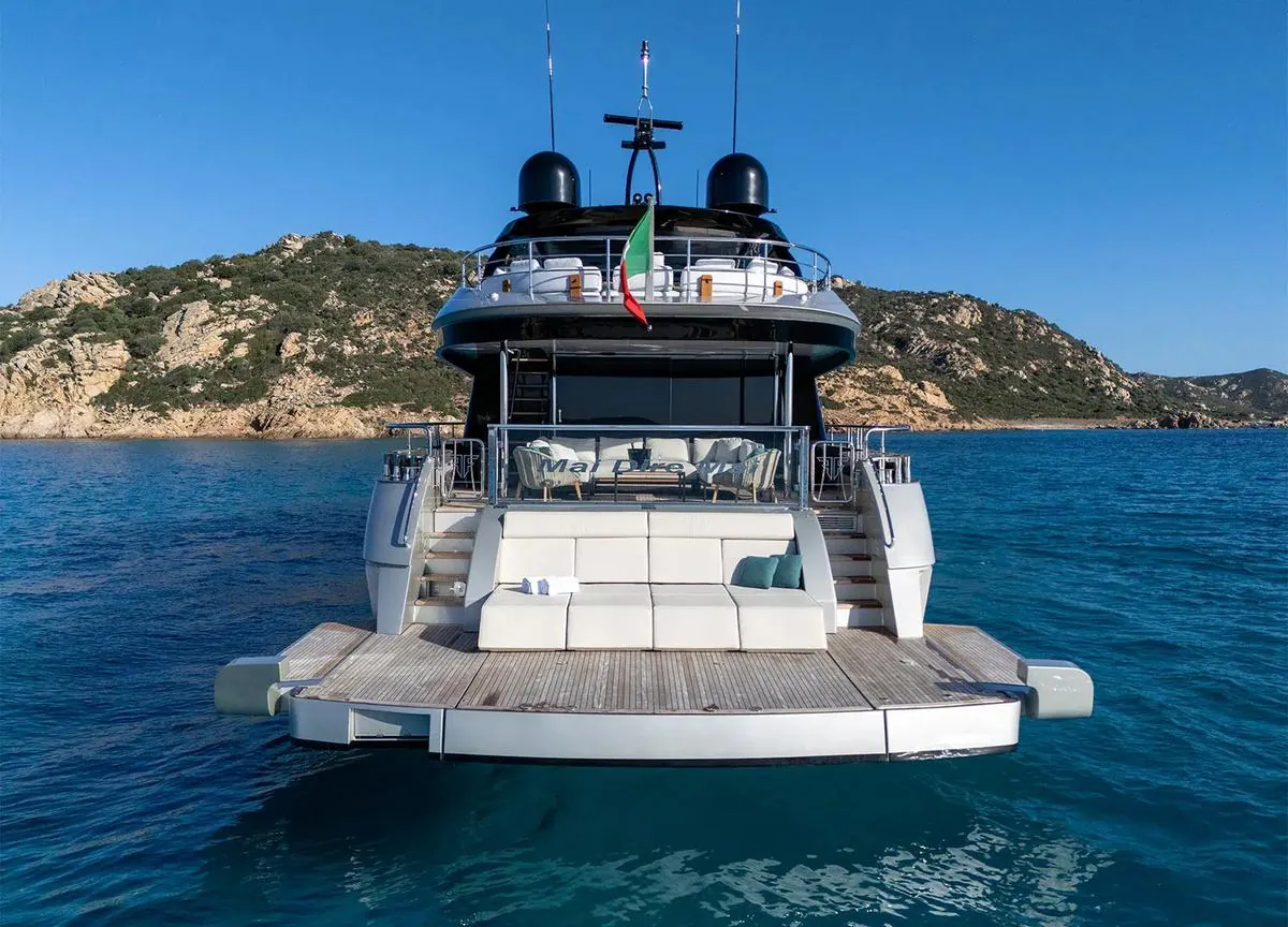 Filippetti Yacht Flybridge 100 — motorna jahta 30,5 m, fotografija 3 od 4