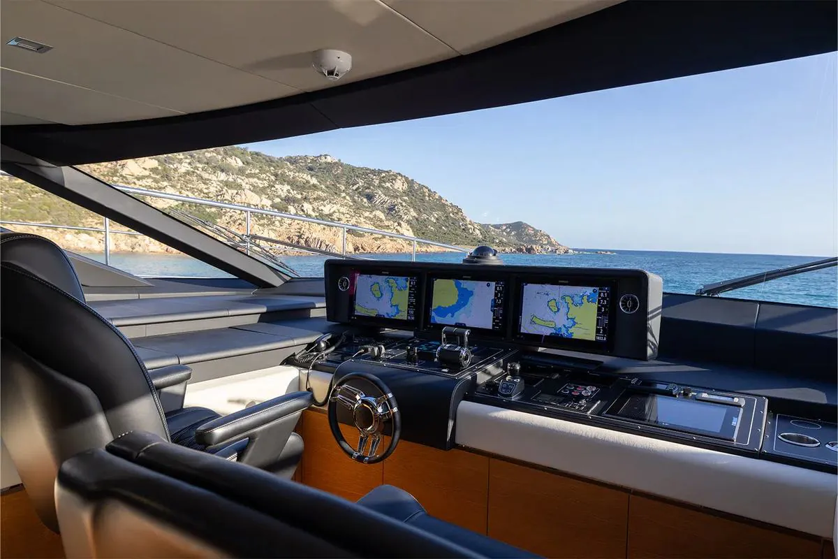 Filippetti Yacht Flybridge 100 — motorna jahta 30,5 m, fotografija 4 od 4