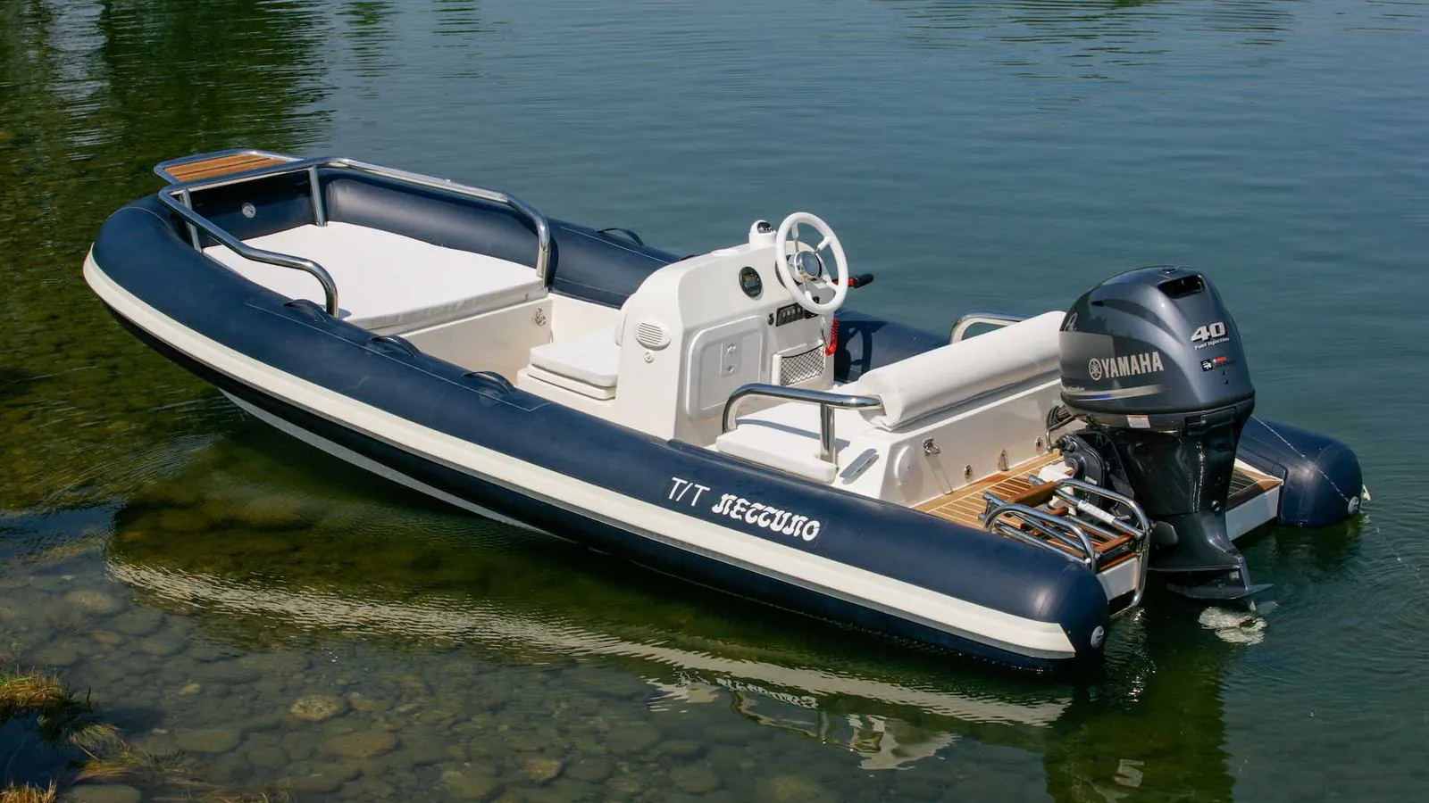 Scanner Marine Cosmo 450 — gumenjak 4,5 m, sa konzolom u plićaku